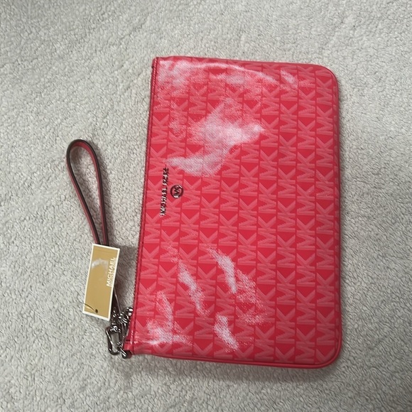 Michael Kors Jet Set Charm LARGE Top Zip Wristlet Geranium - Picture 4 of 6